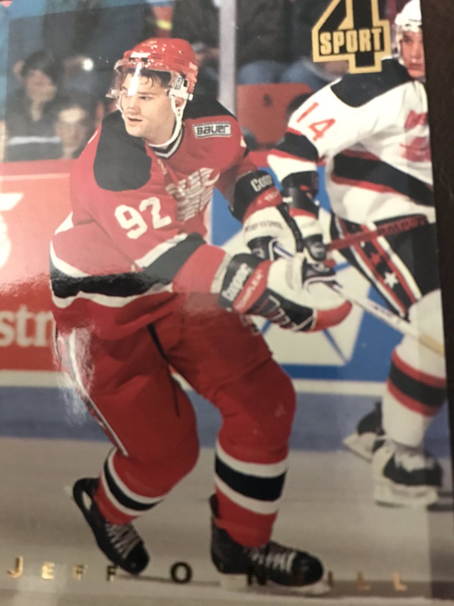 Matty_thomps's tweet photo. @OverDrive1050 @HayesTSN @odognine2 If it’s gonna look photoshopped at least get his good side #beauty #teamcaptain #yesguy https://t.co/hf5v9bcAB6