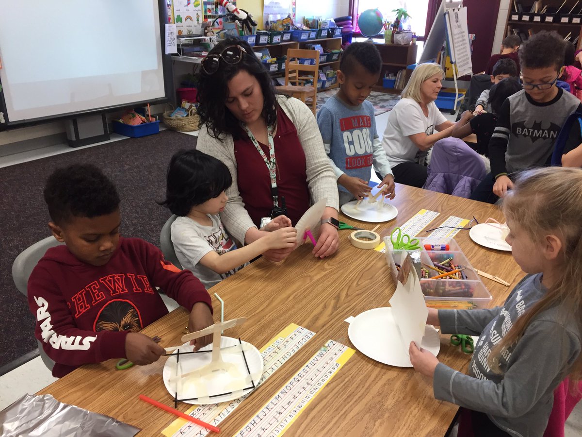 michelleamend5's tweet photo. More engineering creativity with @mrskdempsey! We loved our wonderful class “team” #pbis reward for remembering the two R’s in RiveR! @dedewilson13 #LRelem @MrsTerryLRES @mrs_avent https://t.co/Ks2KLFXQXX