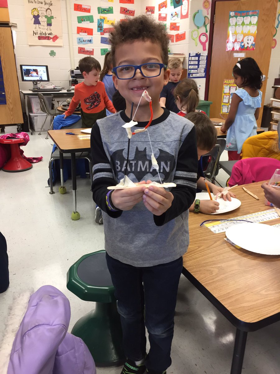 More engineering creativity with <a href="/mrskdempsey/">Kim Dempsey</a>! We loved our wonderful class “team” #pbis reward for remembering the two R’s in RiveR! <a href="/dedewilson13/">Dede</a> #LRelem @MrsTerryLRES @mrs_avent