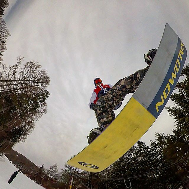 RYUICHI_KABETA's tweet photo. Ollie⤴️
🛹 @salomonsnowboardsjapan 🗻 @fujiten_snowpark
#fs2000 #snowboard #snowboarding #スノーボード #スノボー #snowboard #snowboarding #snowboarder #スノーボード #スノボー #スノーボーダー #プロスノーボーダー #skate #skateboard #skateboarding #スケートボード #スケボー https://t.co/eZo6N761ry