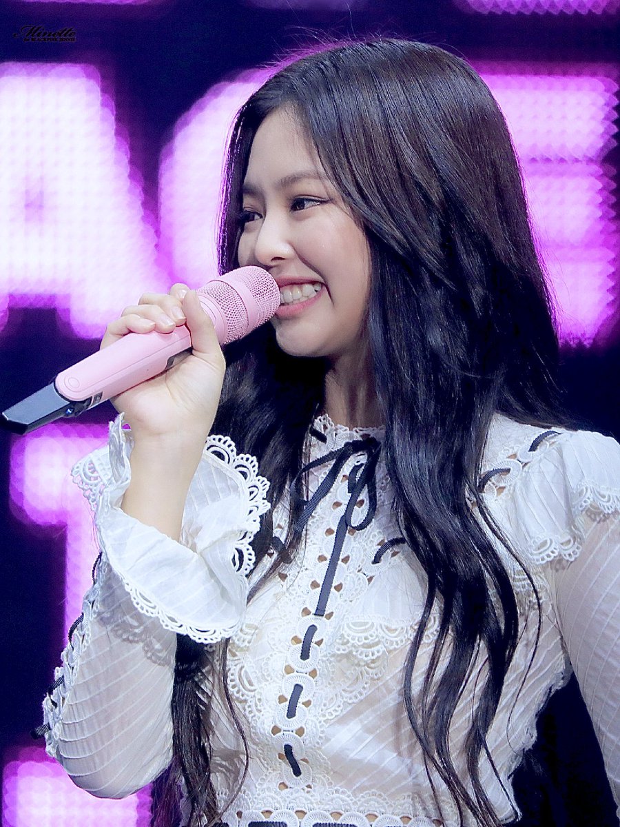 Jennie Pics's tweet - Trendsmap - 900 x 1200 jpeg 255kB