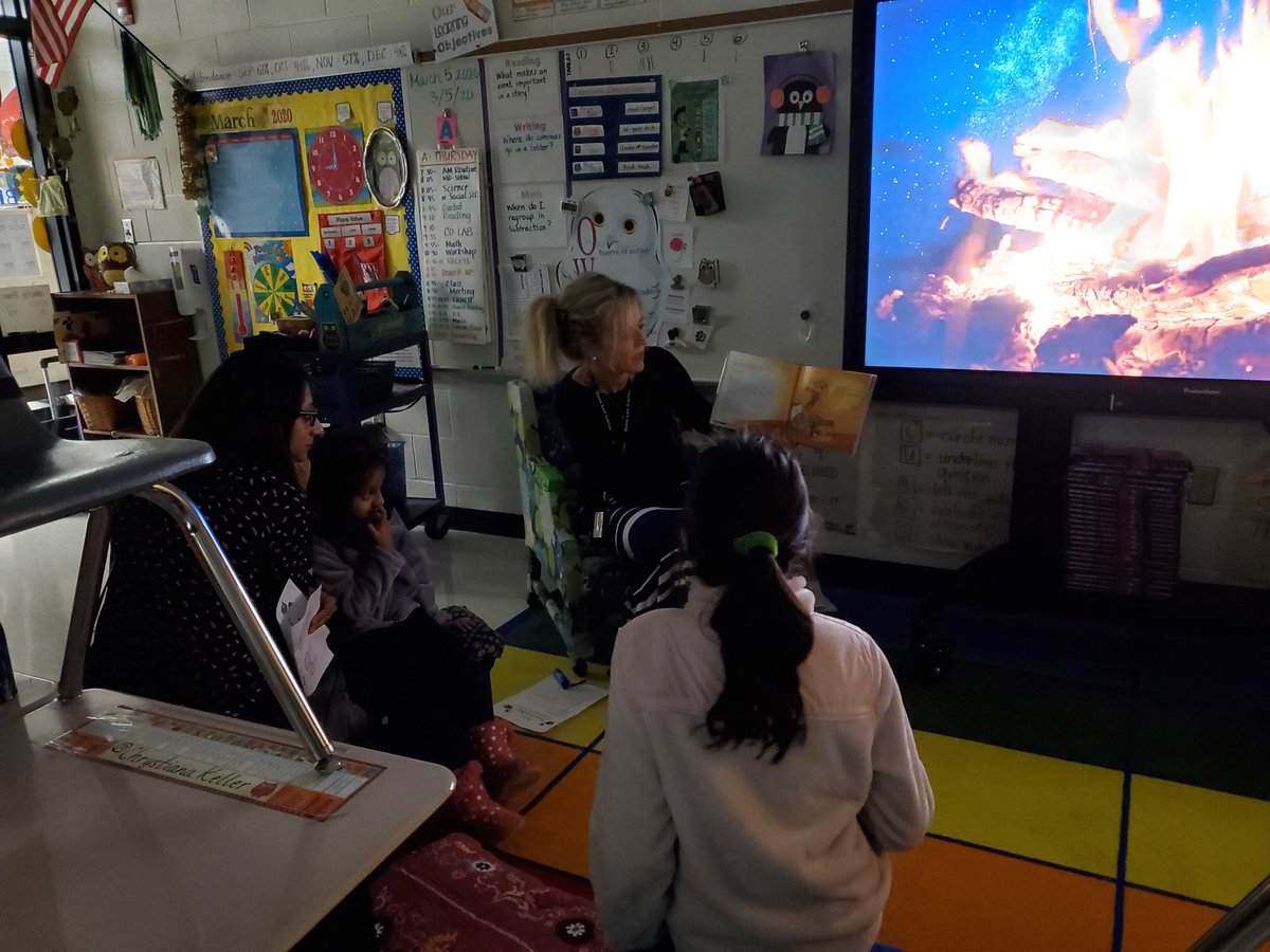 MomentsRm's tweet photo. Family Literacy Night around the camp fire... @RLCPrincipal #rlc20 @Msbrowngrade2 https://t.co/ucZFSjhpPa