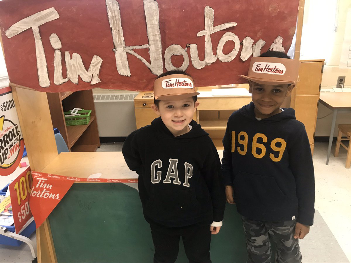 KindieWorld's tweet photo. Our students are loving our co-constructed centre. @RidgewoodROARZ @Daddison7 @Bunmiomiyale https://t.co/BhA2newvwo