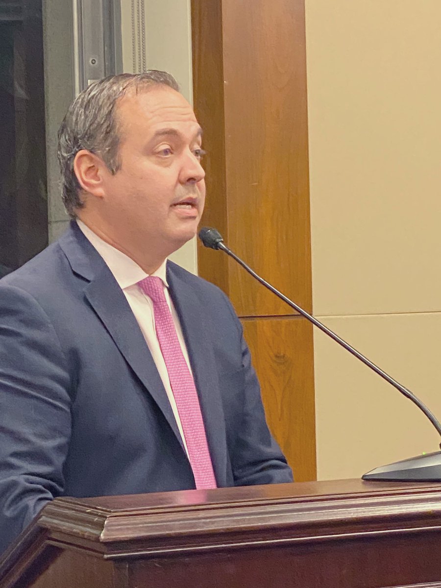 HumFed's tweet photo. The humanities are about having an informed understanding of the American experiment of representative democracy. Thank you @NEHgov deputy chairman Carlos Diaz-Rosillo for speaking tonight! #HumHill20 https://t.co/z3rWt7ZSzC