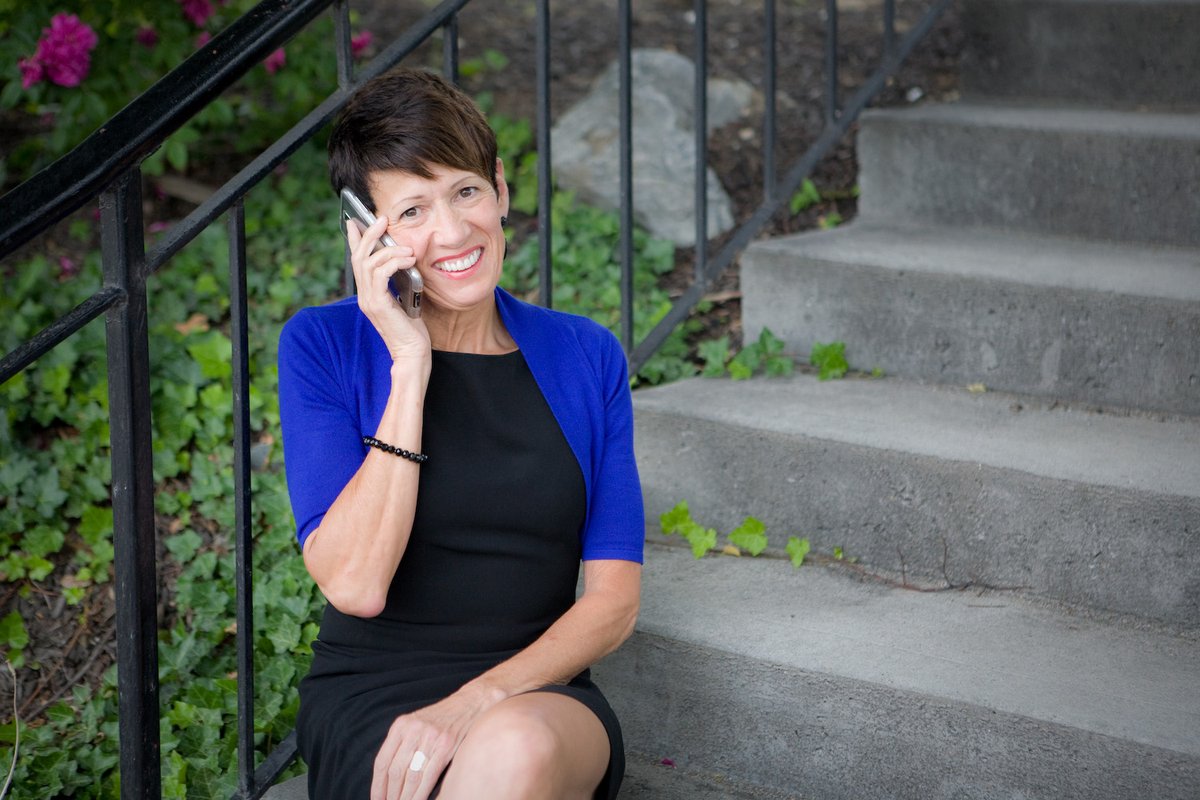 JenGrantIntl's tweet photo. The internet allows for many modes of communication but it is still very important to return phone calls. 

When you neglect to return calls, customers feel as if they are not being regarded as important. 
#telephoneetiquette https://t.co/8G08E6VFyP