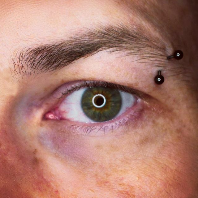 TwoBatsGaming's tweet photo. finally got a chance to play with the new ring light. photo credit @authorizedentry https://t.co/ea454wVinZ https://t.co/NEeJwwS3YE