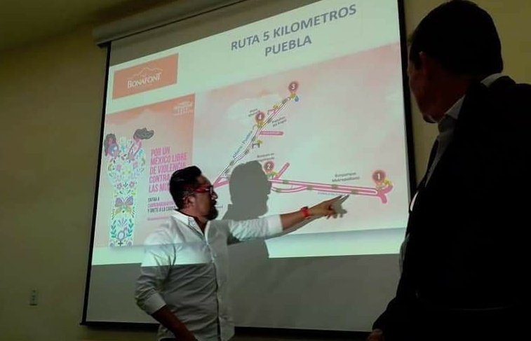 patoaguilar73's tweet photo. Reunión de logística y seguridad para la #CarreraBonafont Puebla 2020 que se corre el próximo domingo 8 de marzo a las 7.30 am
#LigerasYJuntasPodemos
@BonafontMexico @RunnerOscar @CarreraBonafont #KeepRunningTeam https://t.co/DQruhTJrjy