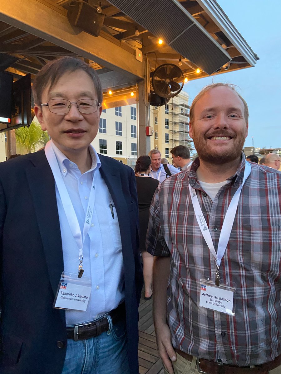 GustafsonLab's tweet photo. We had the absolute pleasure to meet Professor Takahiko Akiyama at the @FloHetConf #FloHet2020. We are honored to have taken a photo with you, Professor Akiyama! https://t.co/vGgBSa6UAk