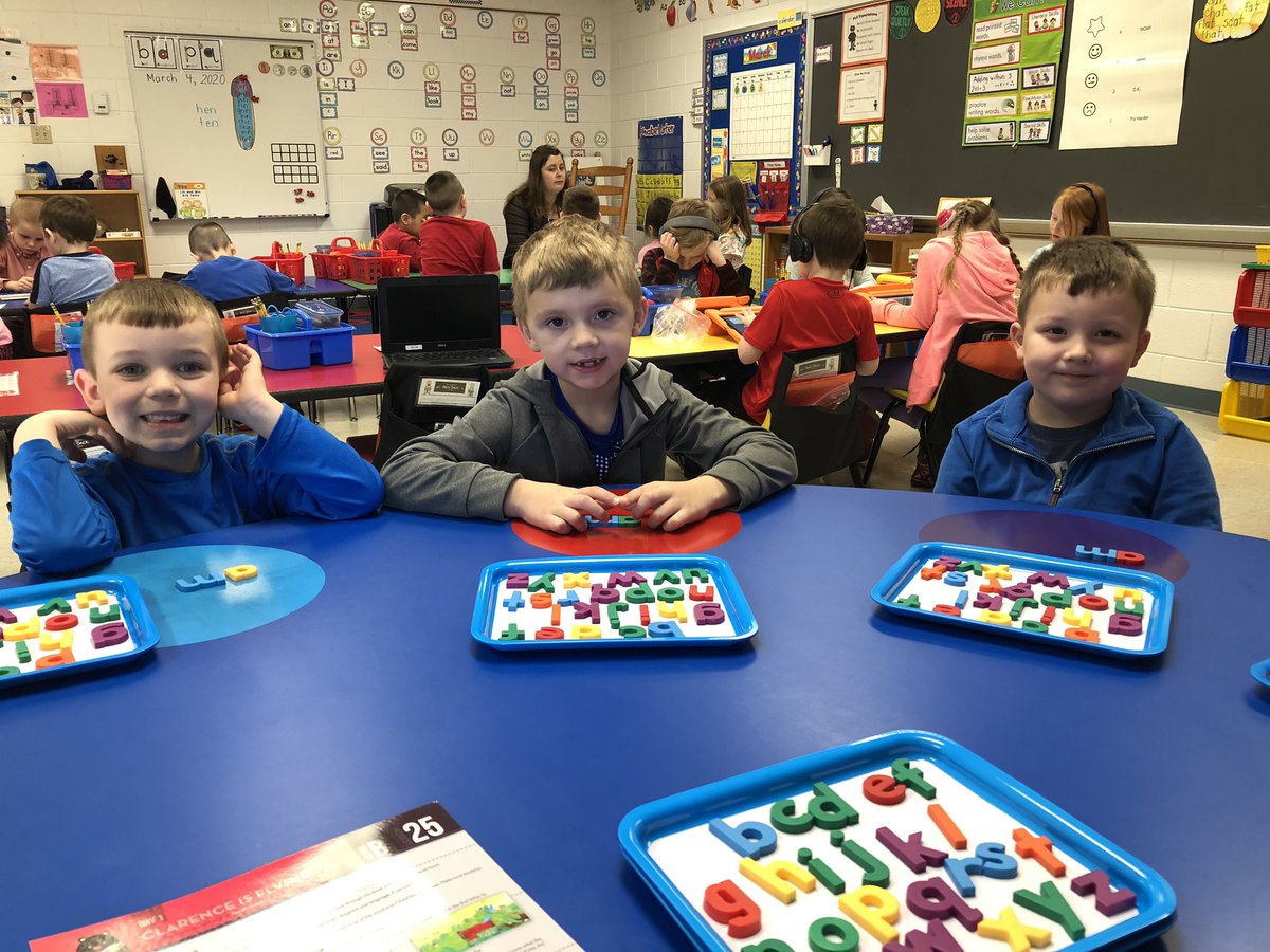 mcnspowell's tweet photo. Working hard in reading groups this morning. #PLEshines #GARRARDshines #LevelUp https://t.co/TcoUFPjJq5