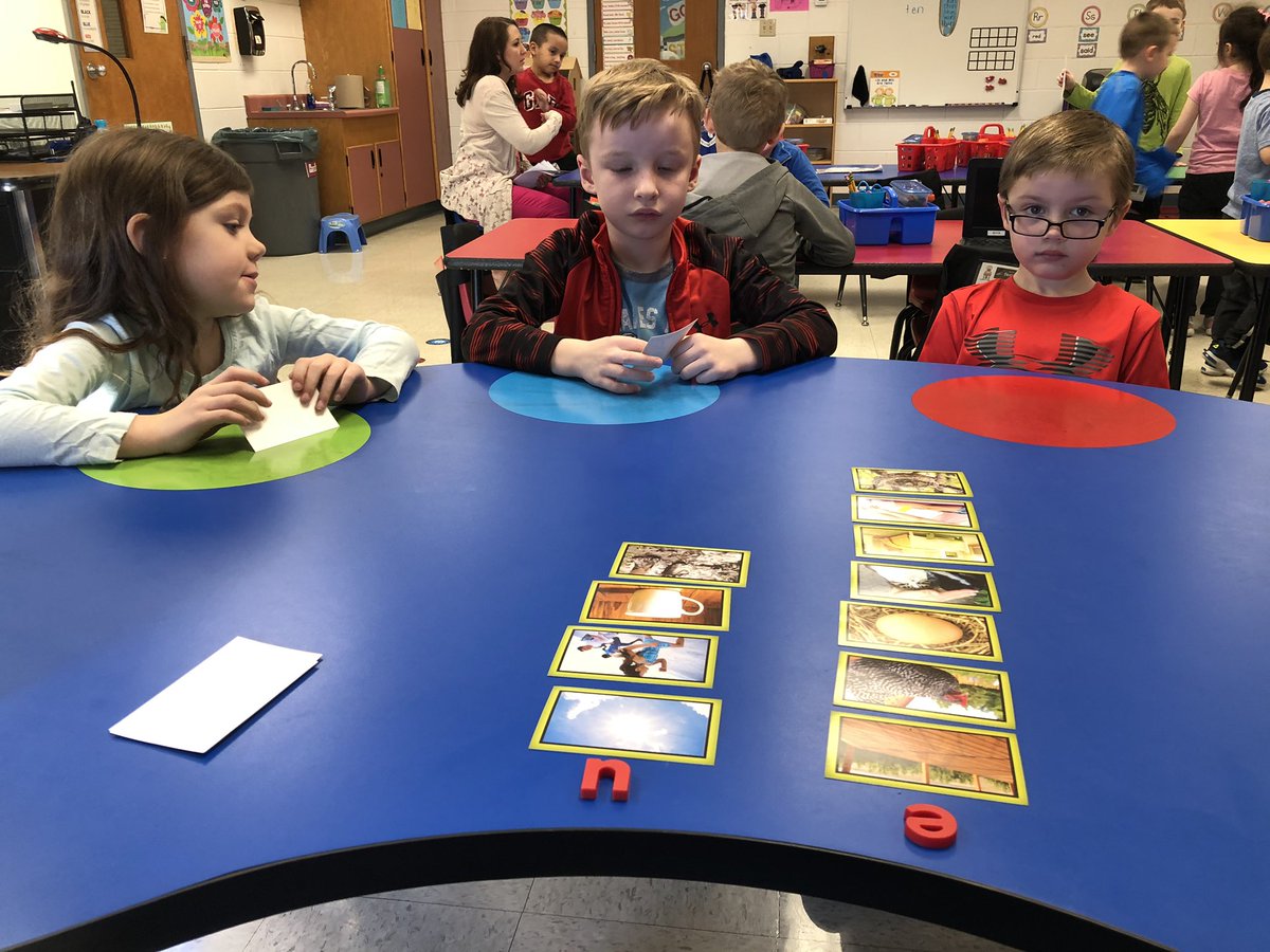 mcnspowell's tweet photo. Working hard in reading groups this morning. #PLEshines #GARRARDshines #LevelUp https://t.co/TcoUFPjJq5