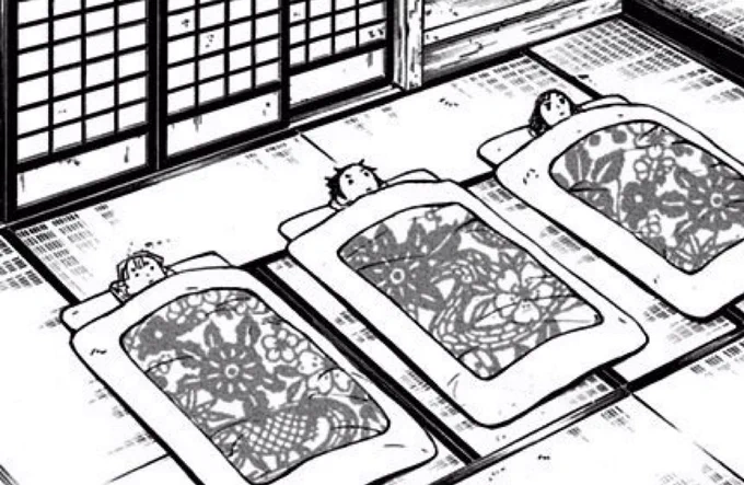 そういやこの間ちょこっと布団の歴史について調べたのだけど、綿の布団は明治時代中期から、なんとか庶民でも買える値段になってきたそう
外側は着物などのリサイクル、綿を買って詰める
貧乏なら中身は綿じゃなくてワラなど 