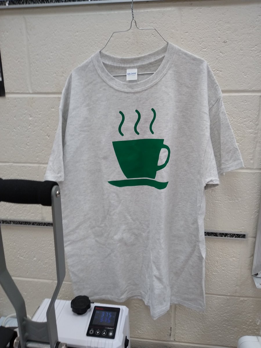 ssdesignc's tweet photo. Getting ready to sell at #STEAM night. The crew is set to go. Check out the cool T-shirt designs. 
#socialentrepreneurship #Entrepreneur #Entrepreneurship  #studententrepreneurship https://t.co/zf8qCcTmxl