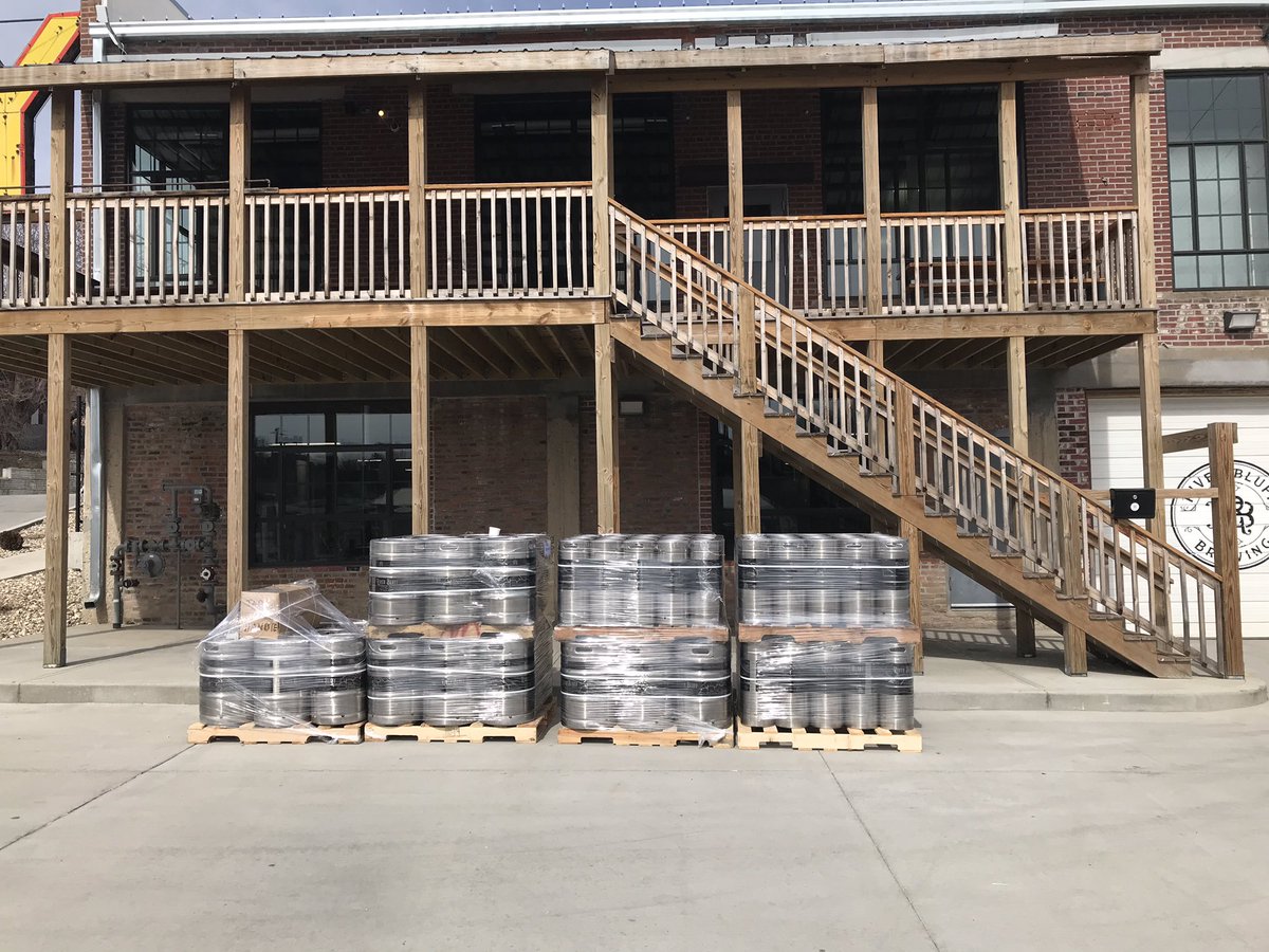 RiverBluffBrew's tweet photo. This beer is about to take a trip down the river. Next stop Kansas City. Ask your favorite KC establishments when they’ll have some River Bluff! Come see us at 3 to enjoy this lovely weather and occasion. #FollowTheRiver to KC. https://t.co/CDU007A1oV