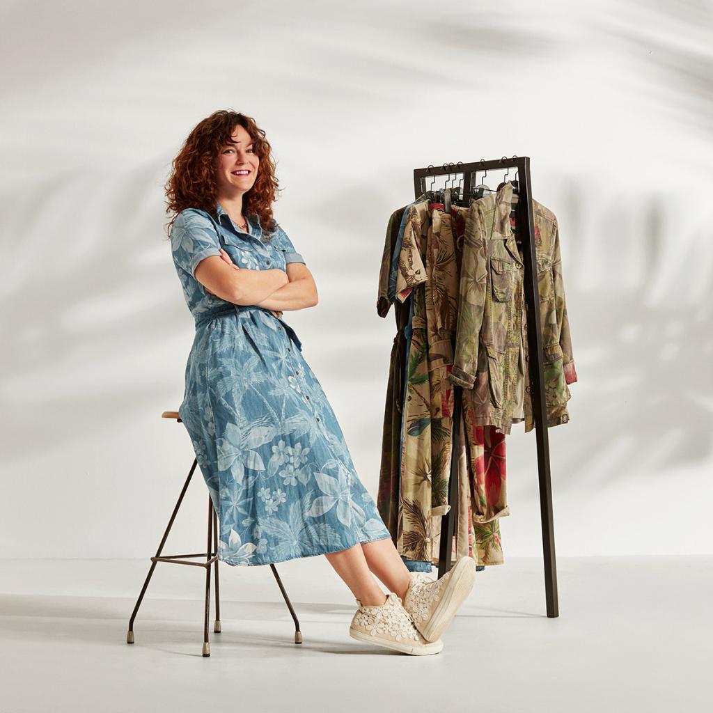 Desigual_JP's tweet photo. \📣新作紹介📣/
今回ご紹介するアイテムはエキゾチックなランドスケープとサステナビリティ生地、そして女性らしさと機能性の融合の一枚。
ぜひ、チェックしてみてください。
👉https://t.co/2hjy9TkrK7

#lovesafari　#Desigual　#デシグアル　#新作　#入荷　#ワンピース https://t.co/bdBaWekOFE