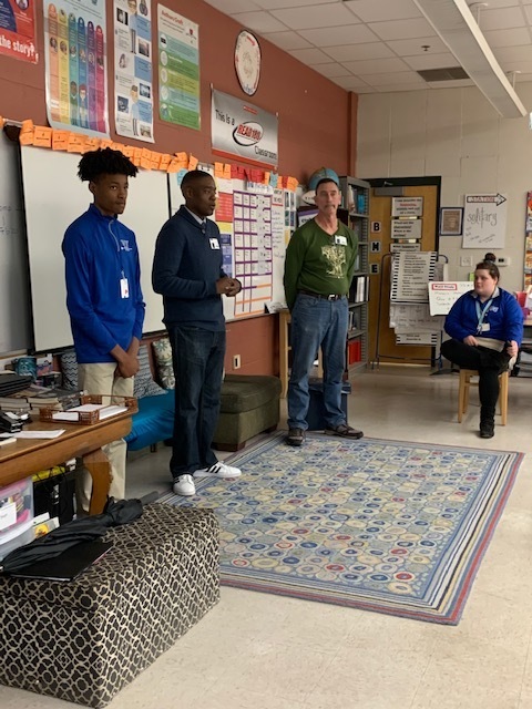WFMSthebest's tweet photo. Filmaker Kevin McQuarn, WFHS student Cardell Smith and Naturalist William Daniel visited the WFMS West Fel Explorers Club to share how they use their passions and interests to make a difference in the world 🌎#wearewestfel https://t.co/u7zBr19oCQ