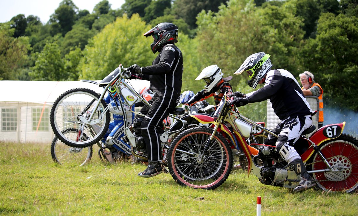 whitchurchmcc's tweet photo. Round 1 Regs and Entry Forms are now online! Let the racing season begin ☺️ #grasstrack #fga #formulagrasstrack #125cc #nobrakes #Racing 

https://t.co/1psuN9D5Xd https://t.co/WPLJ8SDJ9Z