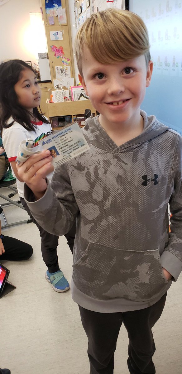 4thGrit's tweet photo. Check out who got their licence! https://t.co/v3eUSyzUKk