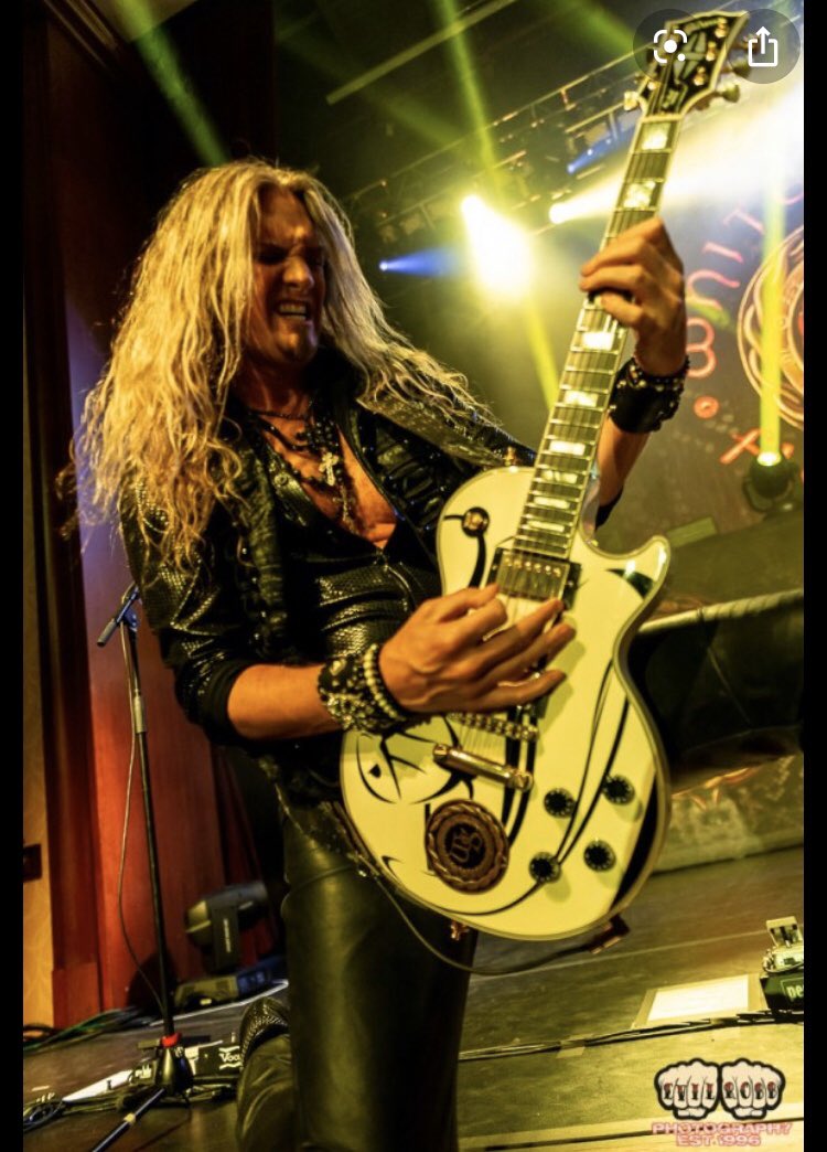 WSnakewoman's tweet photo. Next our #HotSnakeBoys will be rockinโ the roof off the Star Theater in Singapore at the RockFest! #MakeSomeF@ckinโNoise! #Whitesnake โค๏ธ๐๐ธ๐ฅ๐ธ๐คโ๏ธ#FleshandBloodTour #Scorpions https://t.co/JUcOEA5RJ1