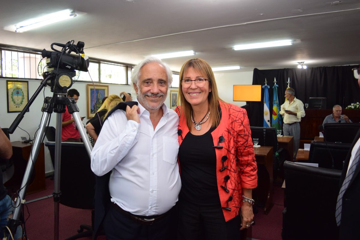 Prensahcdvarela's tweet photo. #AperturaDeSesiones #FlorencioVarela #Sesiones2020

Momentos previos al comienzo de la apertura de Sesiones 2020. https://t.co/GiPzWCuucI