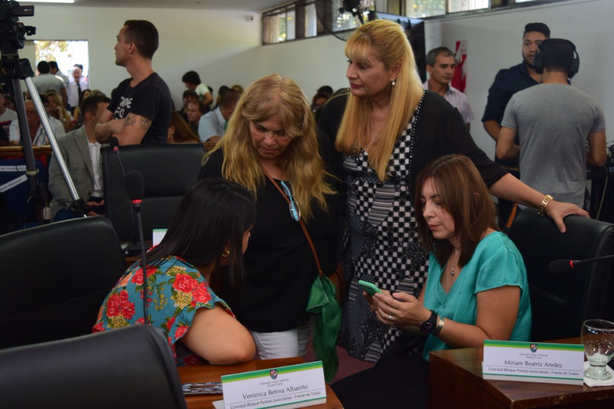 Prensahcdvarela's tweet photo. #AperturaDeSesiones #FlorencioVarela #Sesiones2020

Momentos previos al comienzo de la apertura de Sesiones 2020. https://t.co/GiPzWCuucI