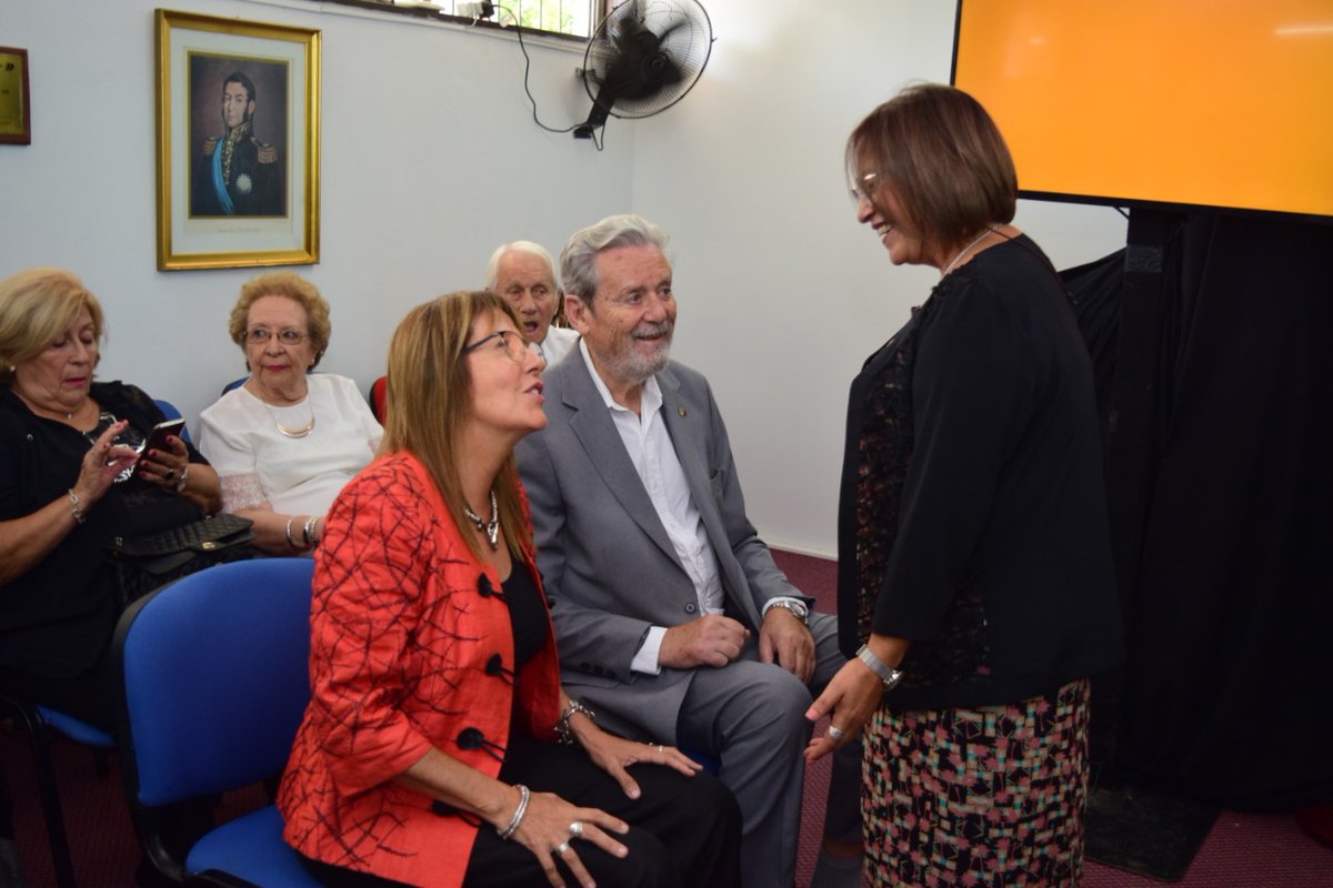 Prensahcdvarela's tweet photo. #AperturaDeSesiones #FlorencioVarela #Sesiones2020

Momentos previos al comienzo de la apertura de Sesiones 2020. https://t.co/GiPzWCuucI