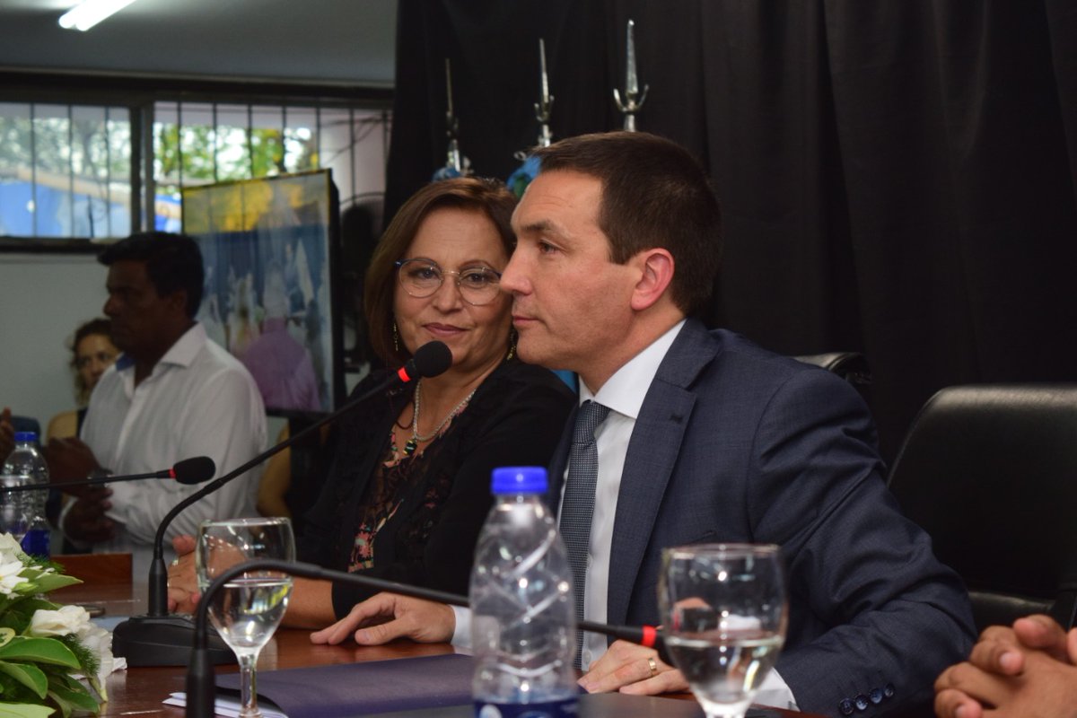 Prensahcdvarela's tweet photo. #AperturaDeSesiones #FlorencioVarela #Sesiones2020

Apertura de Sesiones 2020 con el discurso del Sr. Intendente Municipal, Dr. Andrés Watson https://t.co/4UEOrxu6O6