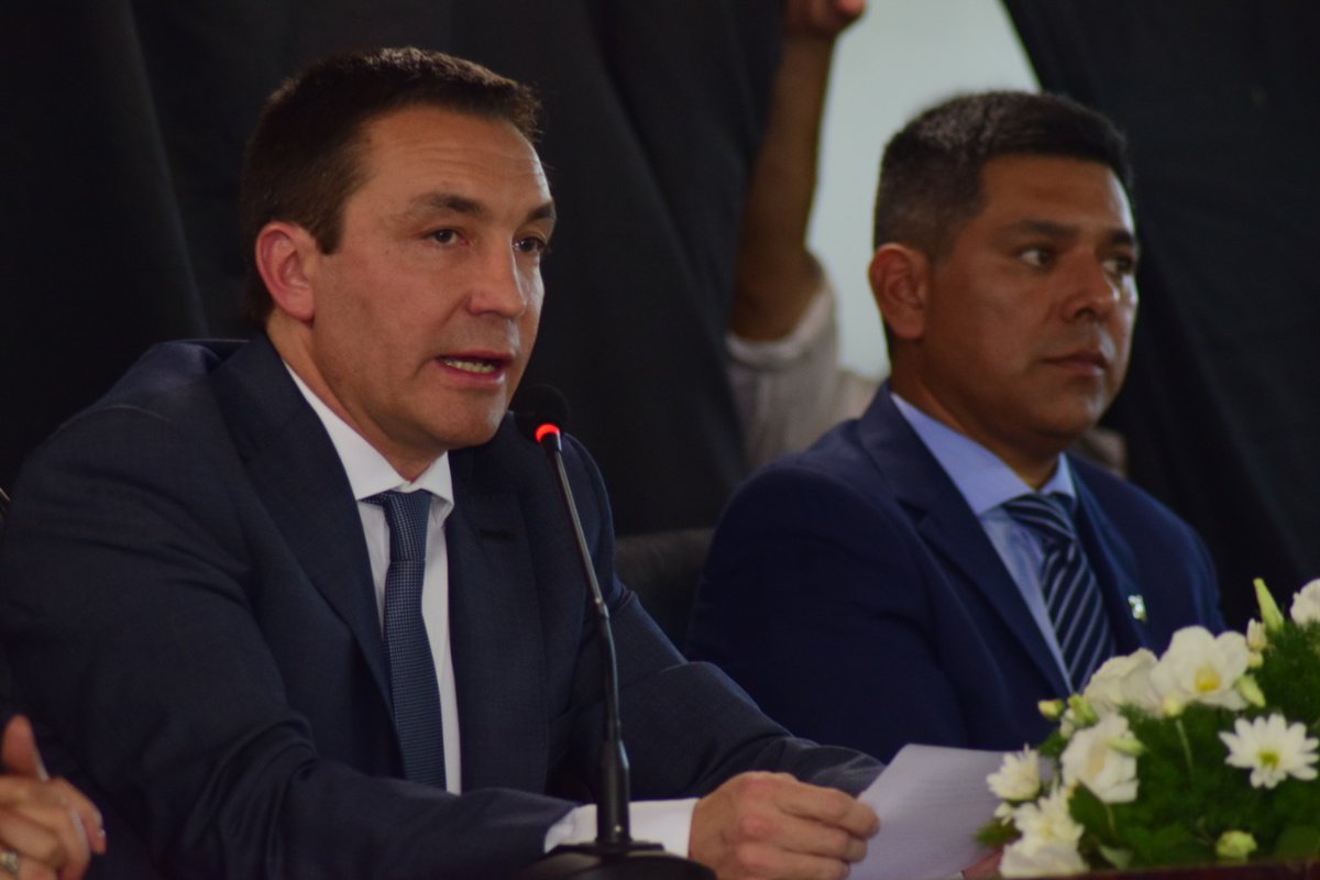 Prensahcdvarela's tweet photo. #AperturaDeSesiones #FlorencioVarela #Sesiones2020

Apertura de Sesiones 2020 con el discurso del Sr. Intendente Municipal, Dr. Andrés Watson https://t.co/4UEOrxu6O6