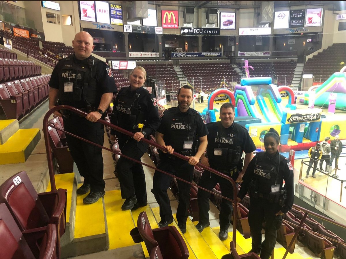 gill_wps's tweet photo. Special Thanks to all the Law Enforcement Partners &amp; Volunteers for supporting @WindsorPolice  @UnitedWayWE @iclimb2020 &amp; help make Childhood Poverty #UNIGNORABLE in #YQG
#WhyIClimb 
#CommunityPartnerships
#GetMovingForACause https://t.co/17bIncEalw