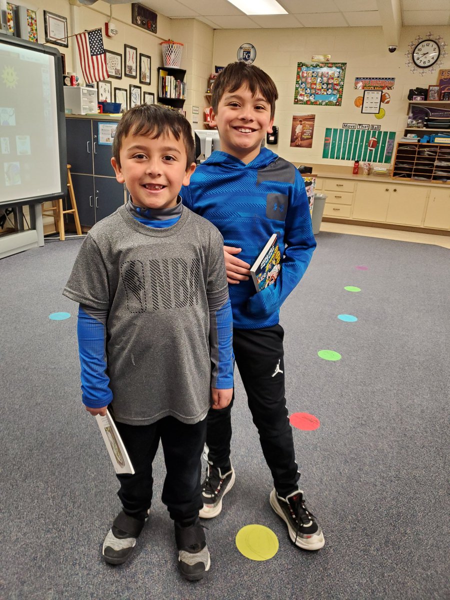 GoldsbyTeam's tweet photo. We had several visitors for our Love of Reading event! #firstgraderocks #Why305 https://t.co/AZfnRHpyEB