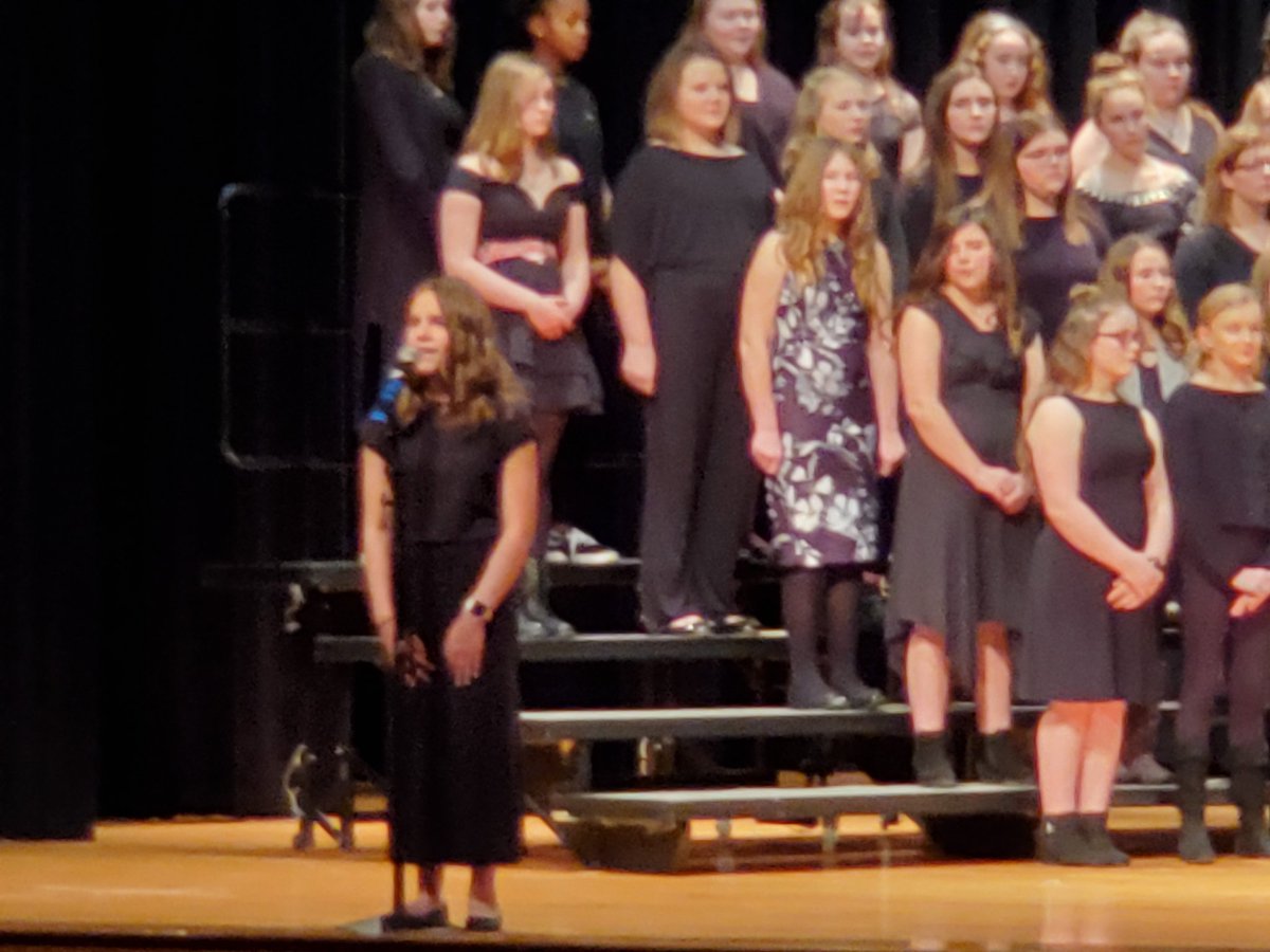 WCMS_WolvesAPs's tweet photo. 7th grade choir awesome performance tonight!!#WCConnects https://t.co/VXvuqyxzlA