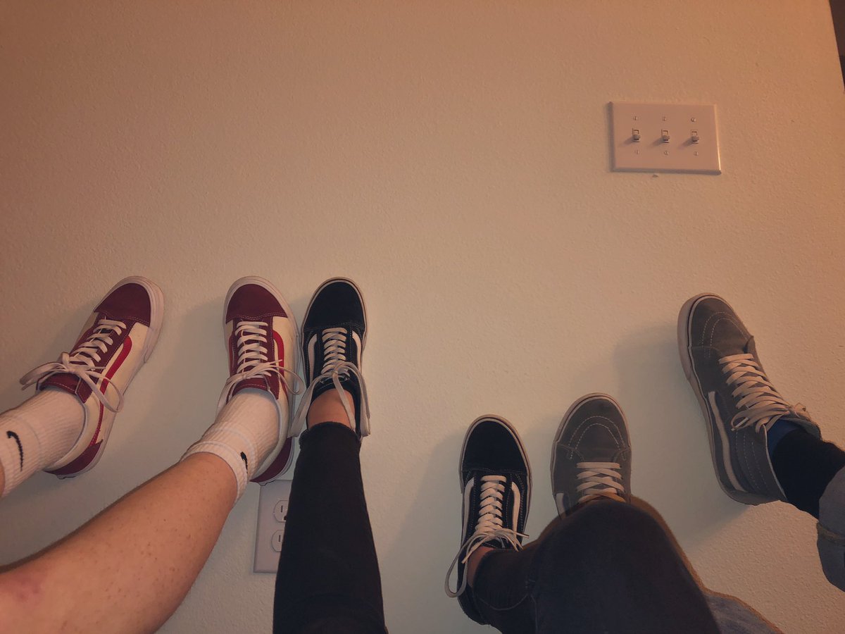 brittzo123's tweet photo. fuck it, vans ON the wall. @VANS_66 https://t.co/8kMlvNPkL9