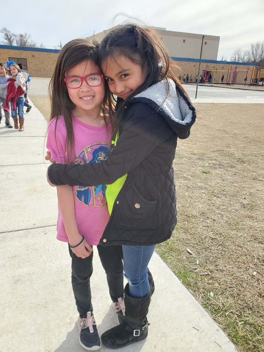 GoldsbyTeam's tweet photo. Chloe is our Beaks Club winner this month and Mia is a tshirt winner! #firstgraderocks #Why305 https://t.co/l6NdUhjc7o