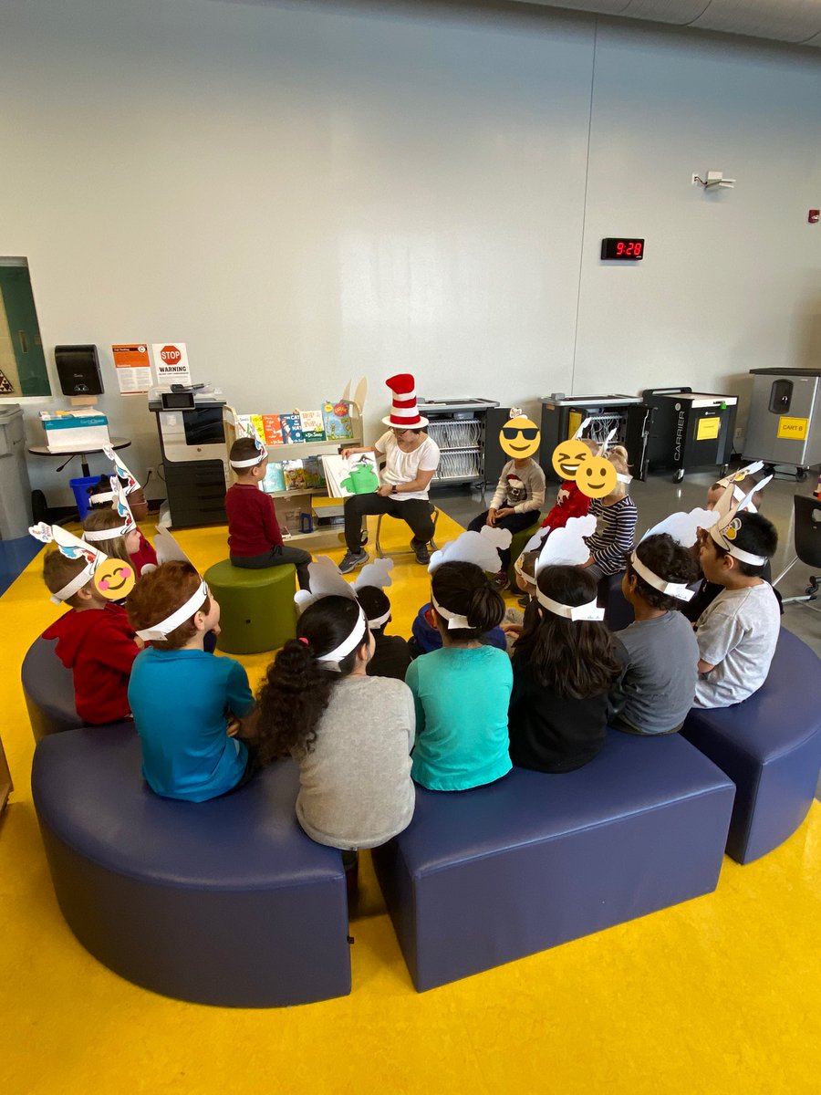 RonSouthernK's tweet photo. Our grade 3 buddies helped us login into our computer accounts for the first time. We also read stories together on their Raz-Kidz accounts. 
We celebrated Dr Seuss’ birthday with Ms Dorothy in the Learning Commons and had fun on the new gymnastics obstacle courses. https://t.co/vgXAdO5FiT