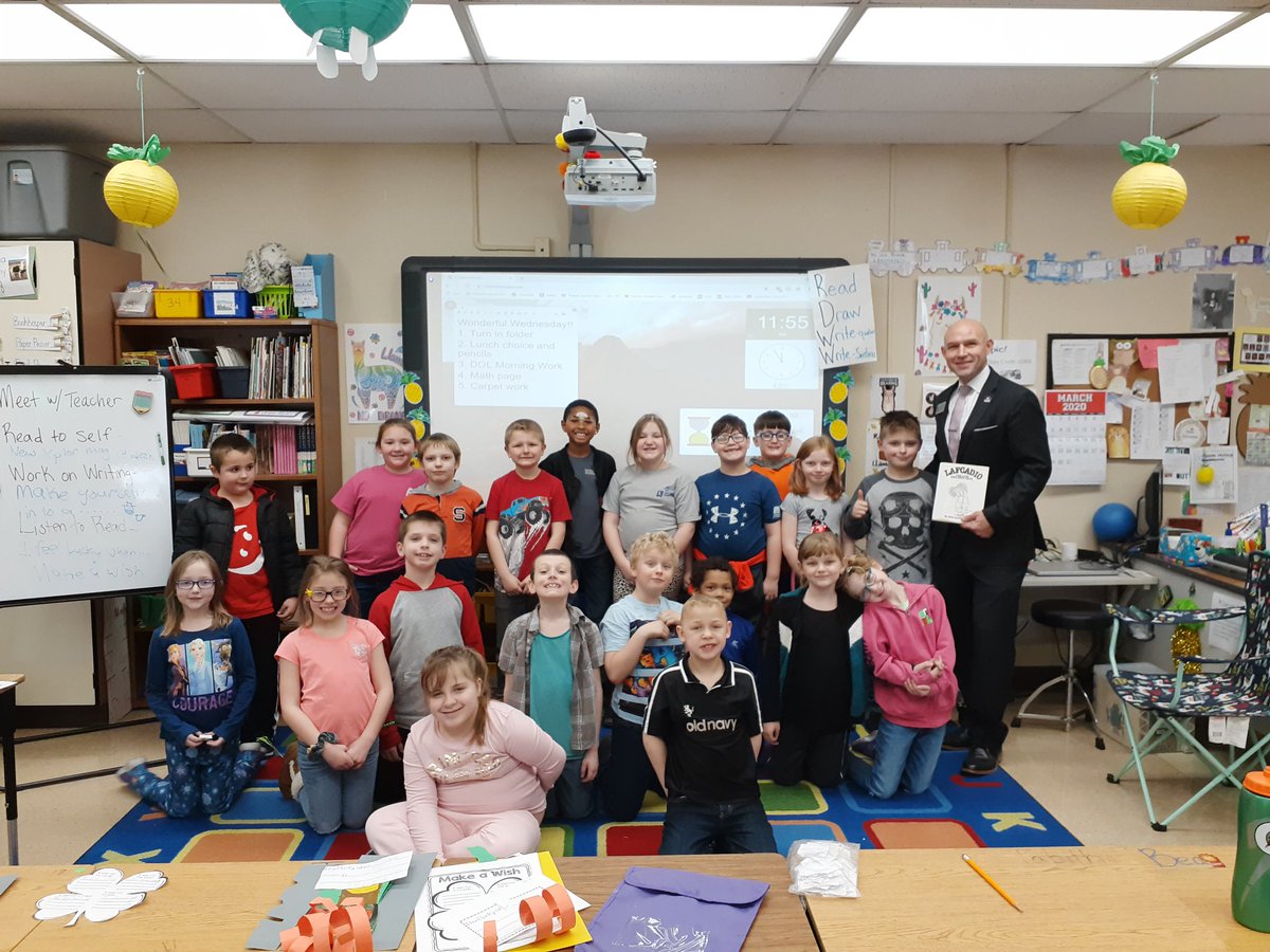 AnnaNordmeyer's tweet photo. #ReadAcrossAmericaWeek at South Park. https://t.co/esiNGBDqiW