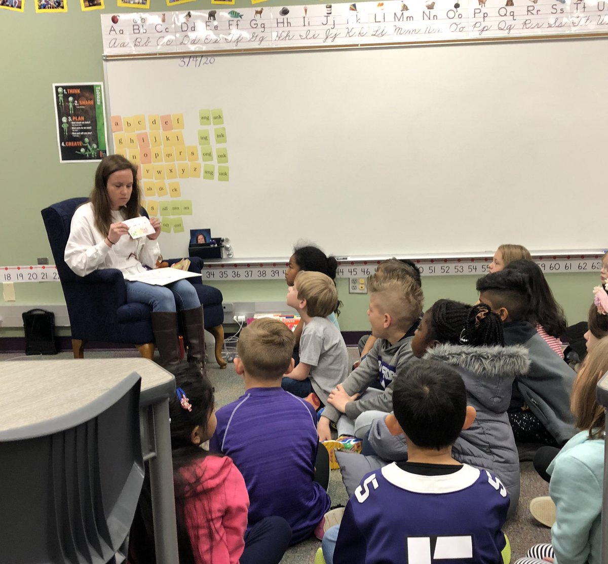 SCrawfordELA's tweet photo. Bucket-filler day :) #gcisdvalor https://t.co/zPS4izzZup