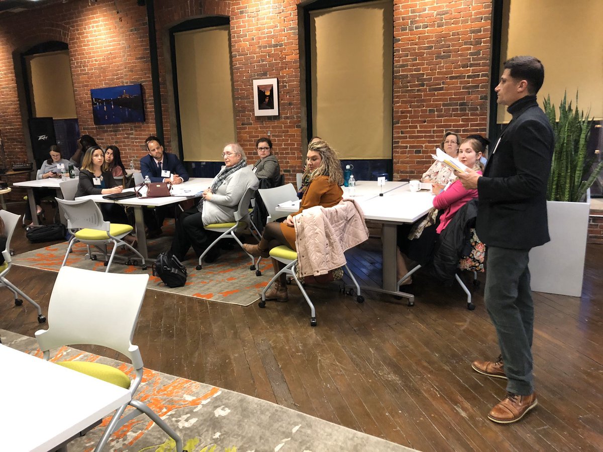 InstituteNP's tweet photo. Students and funders raise their hands to agree to “The Unicorn Manifesto” a pledge to strive for epic, trust-based partnerships between nonprofits and foundations from @JaneleuLeu, @jessamynlau &amp; @NonprofitAF’s book Unicorns Unite. https://t.co/VNSG2p4Mvo