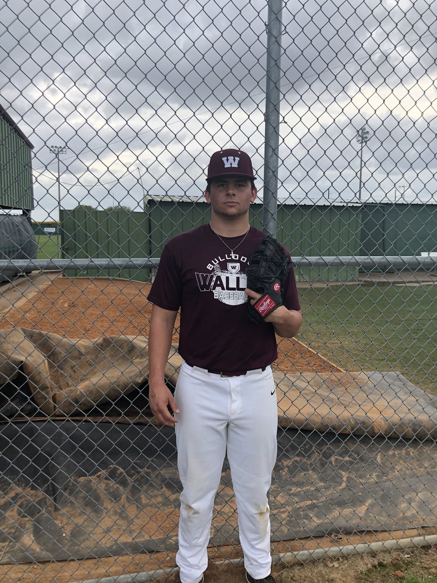 Congratulations to Kasen Mclean, Waller Bulldog JV pitcher of the week!  Even his name starts with a K!!!