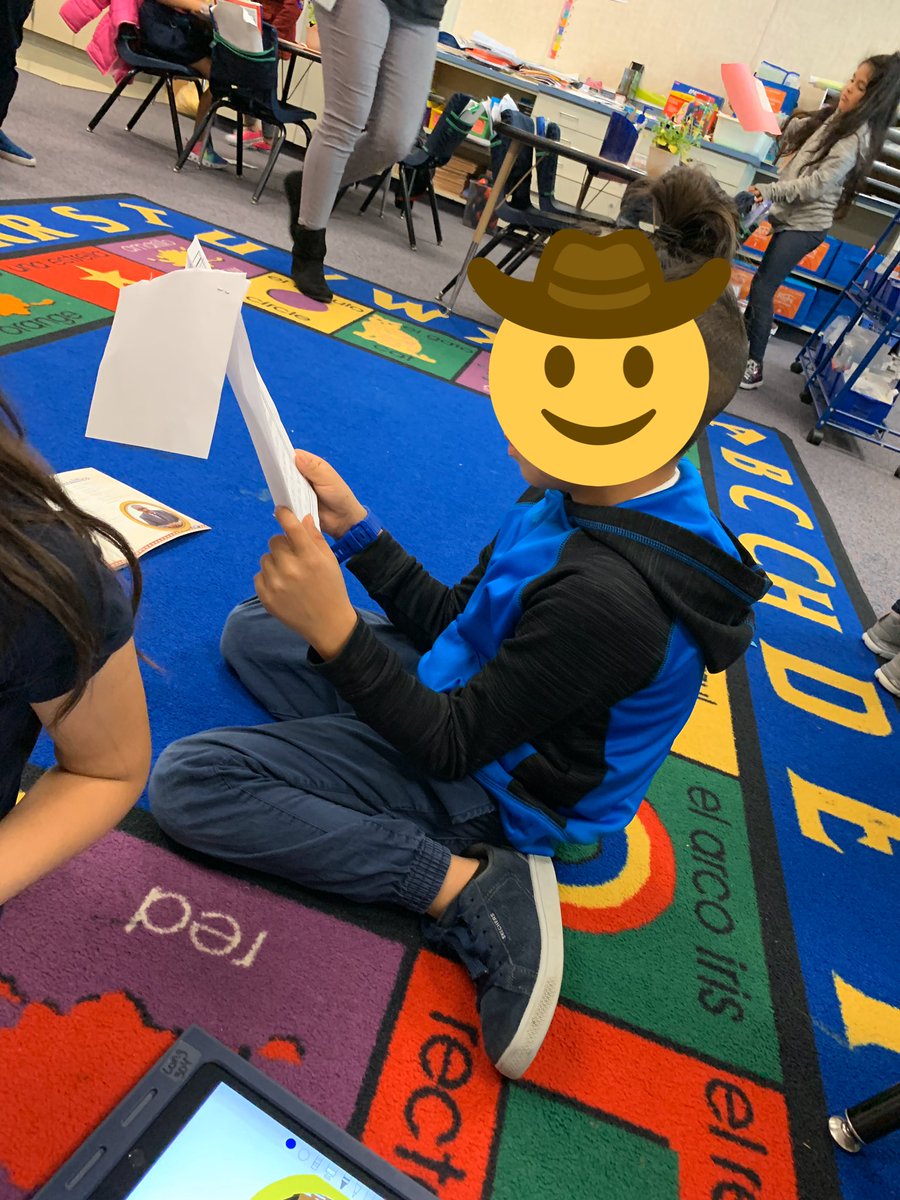 CFieldsITF's tweet photo. It was day 2 of Historical Figures animated Keynotes in Ms. Longs class @Central_ES. We added line draw and fluently recorded our research in English &amp; Spanish. Big smiles followed as their illustrations came to life! #LISDLandT #digitalLISD https://t.co/r4XpN7acvc