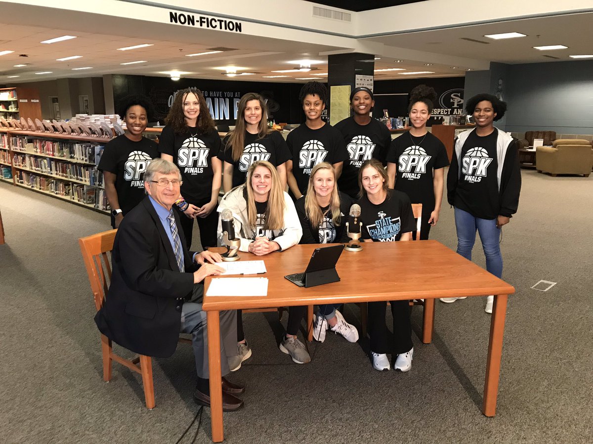 cahsshow's tweet photo. Spain Park girls basketball State Champions on the show tonight! @SpainParkATH @spainparkhoops
 @aldotcomPreps https://t.co/NTDf7350yR