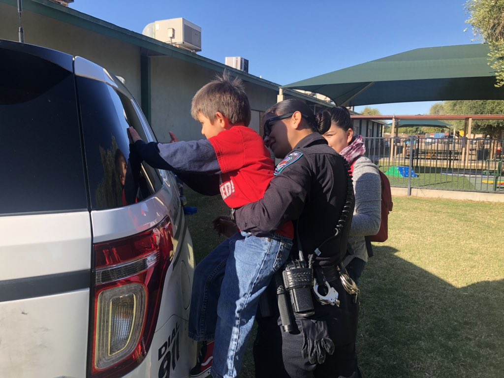 MsEvansFromPrek's tweet photo. Our special guest today for #ReadAcrossAmericaWeek was @yumapolice1 and she was a studentβs mother. She showed us what her uniform has, how her car works & how she find fingerprints! She was such a rockstar! Thank you for everything! We appreciate you so much! #YumaPD https://t.co/cGLs6XtRx1
