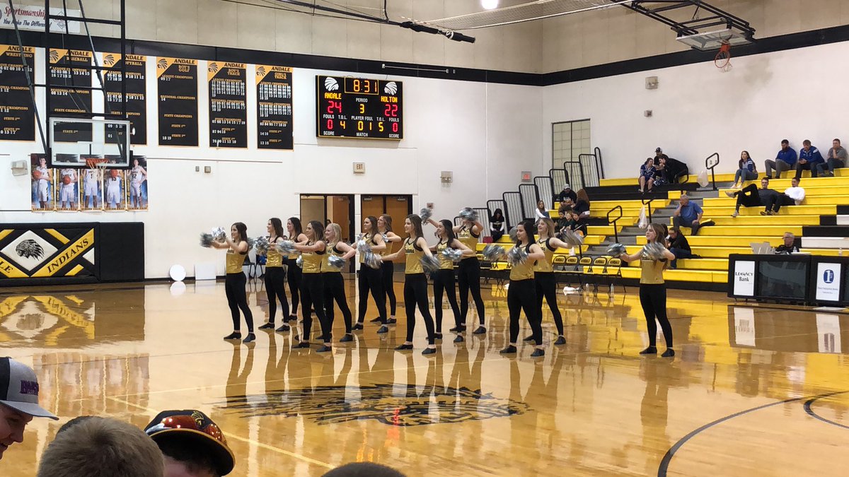 Last home performance for our Seniors! Awesome as always!! 🖤💛