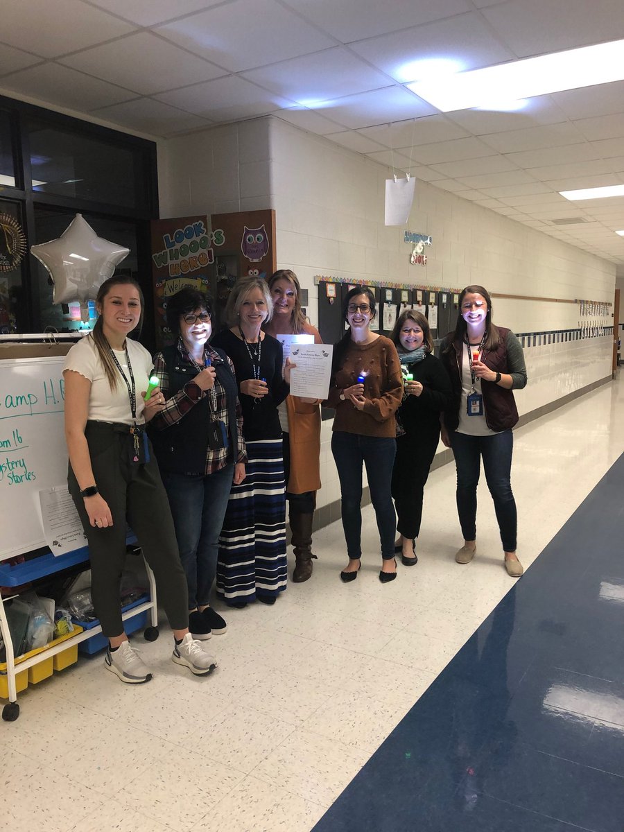 MomentsRm's tweet photo. 2nd grade is ready for Family Literacy Night! #rlc20 @RLCPrincipal @colleenmtaylor @missnovotny @CallananCrew @Msbrowngrade2 @NatalieMencini @MrsHosen @SGreenRLC https://t.co/xQT6STT8Sv