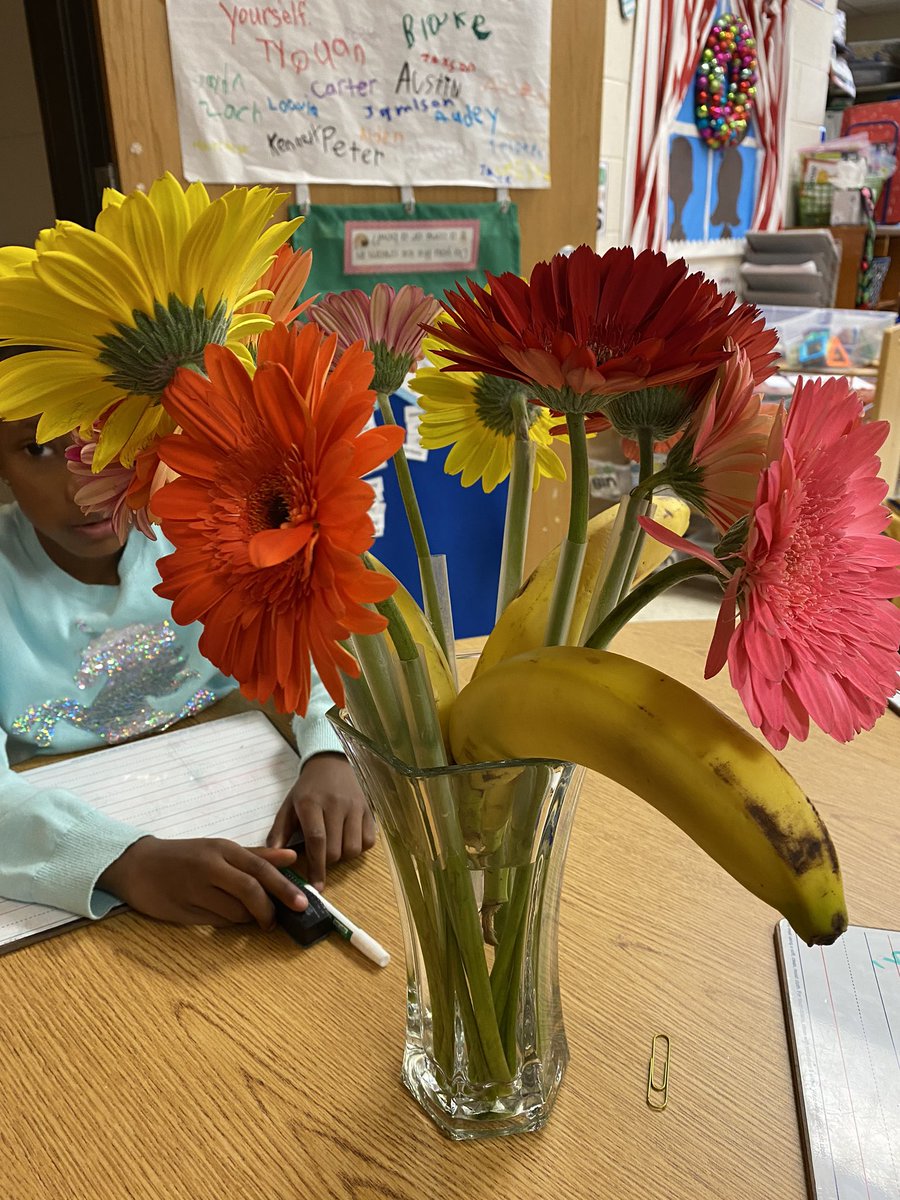Seusserrific's tweet photo. Wacky Wednesday in First Grade!  Our room was very wacky!!  @Seusserrific @obgSTARS #gatespta #oneCCPS https://t.co/9Kim2LOUlM