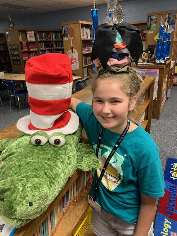 GleasonSchoolTN's tweet photo. We are enjoying our “Read Across America” week.  More fun to come Thursday and Friday. We are giving away over 100 books and 2 “Happy House” reading tents. https://t.co/5HZPyamdv0