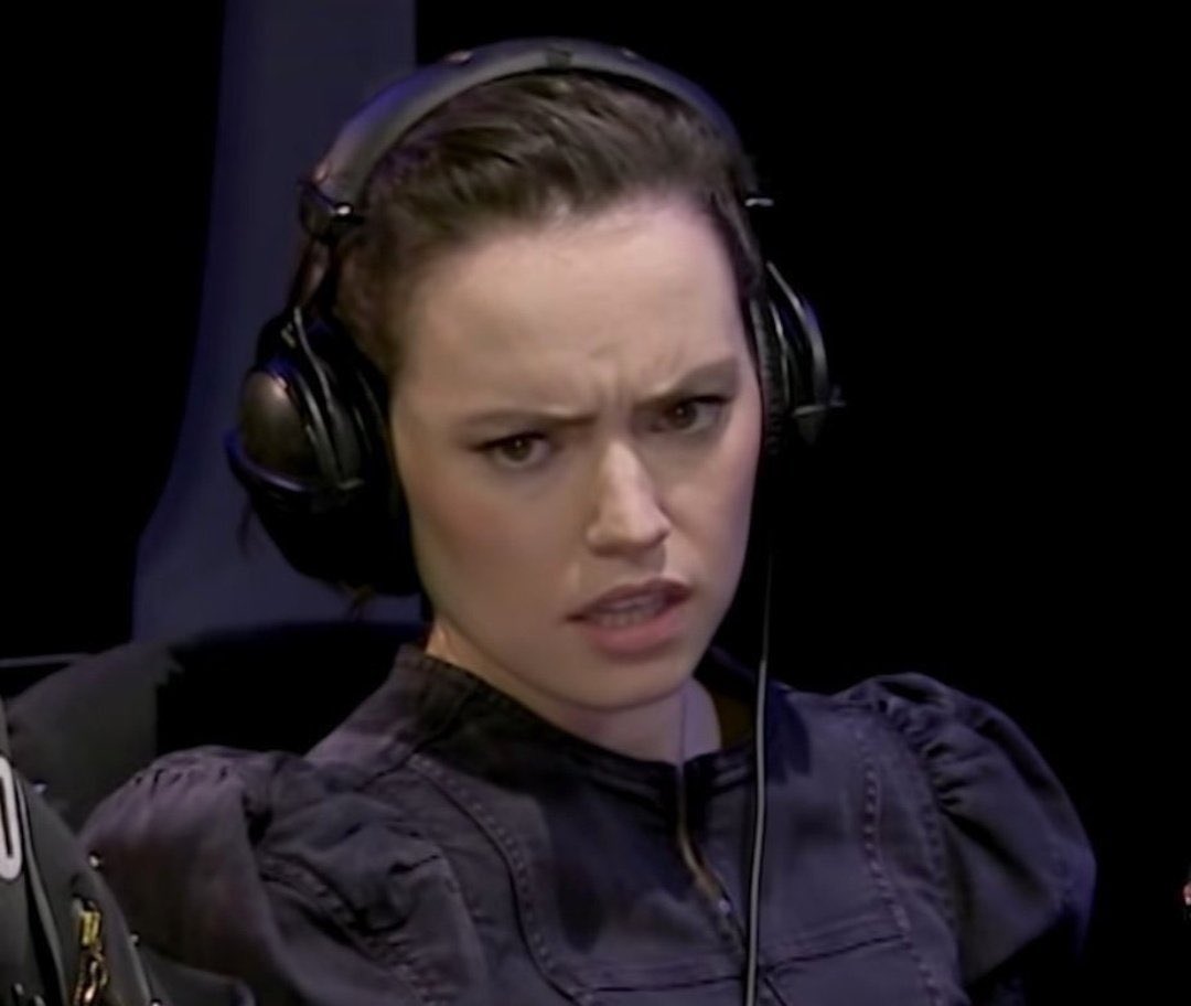 TRoS novel SPOILERS...

So Pablo Hidalgo was right when he said Sheeve had no offspring. So did TRoS just forget that and then decide to retcon their own movie in the novel?