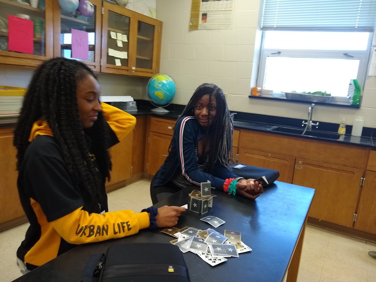 susanmoore077's tweet photo. Trying out different ideas.#wearelombard https://t.co/P4nxGp9A2f