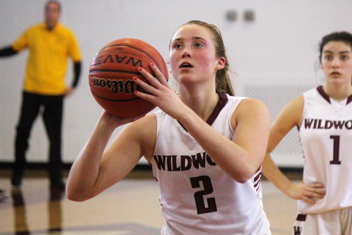 CMCSports's tweet photo. Maddie McCracken scored 2001 career pts at @WildwoodPSD. She’s now playing  college ball at @stocktonospreys. This evening, she made her radio debut on @1063theshore with @Buddy_Tarbotton calling the Wildwood boys team’s playoff win and did an outstanding job! @maddiemccracks https://t.co/WJnRbmm1nN