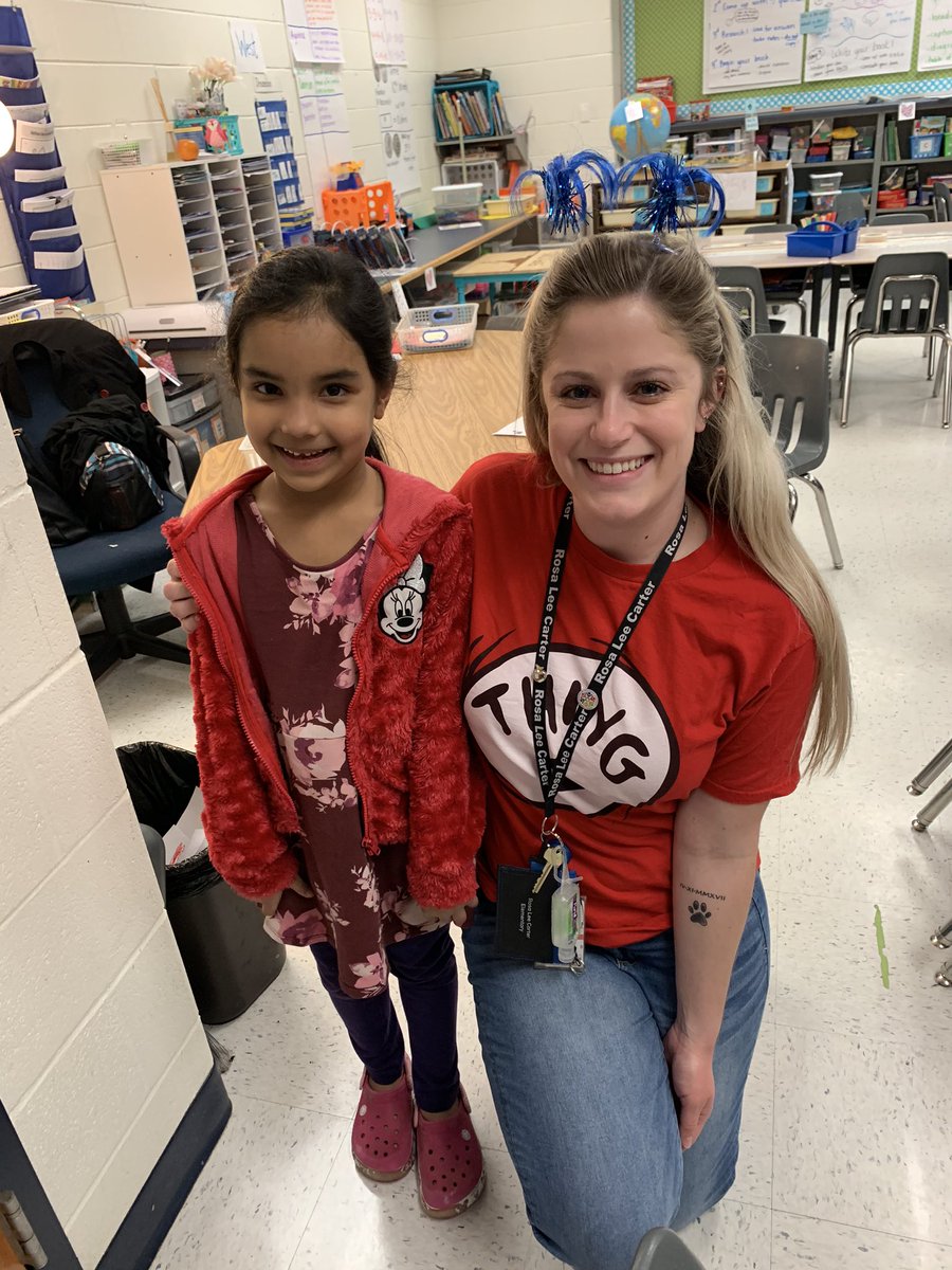 MsCurleysClass's tweet photo. Had SO much fun at Literacy Night ! What a fun evening! 📚@RLC_Coyotes @RLCPrincipal #RLC20 https://t.co/pnWPOWsp83