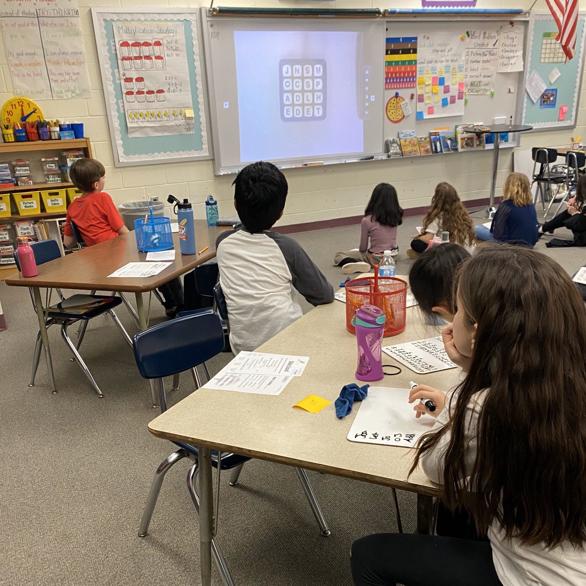 msborelli96's tweet photo. We had so much fun playing Boggle and Scattergories to practice our spelling in honor of #ReadAcrossAmericaWeek ! https://t.co/ivAsM1kAJh