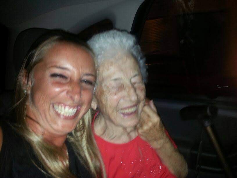 sabriperera's tweet photo. Siempre presentes y recordándolas con esa hermosa sonrisa que tenían!! Las amo y las extraño mucho. https://t.co/NZMfbRNx8i